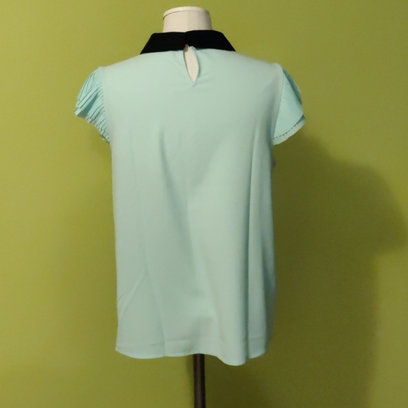 Elle mint green blouse - Picture 3 of 3
